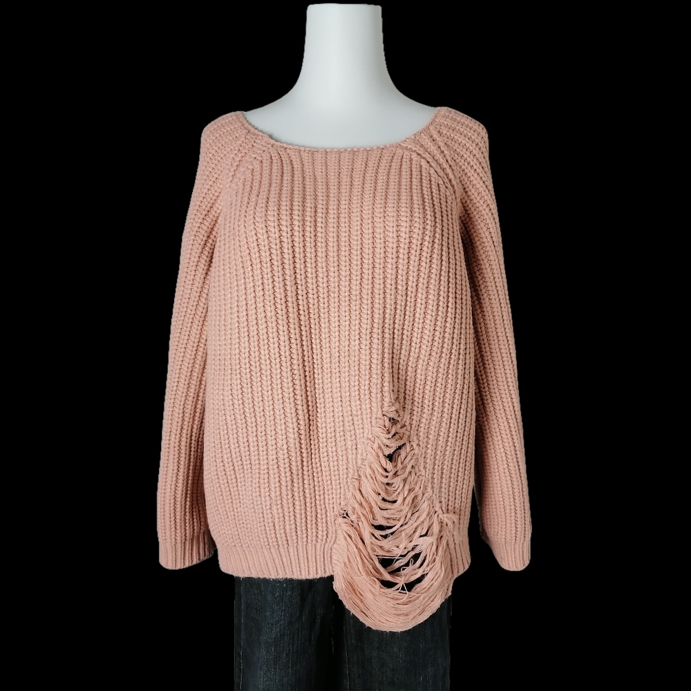 loose,distressed style sweater top
